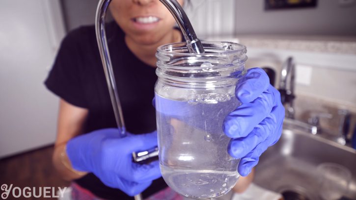 There is quite a bit of bubbles in here (the cup of water). But that’s normal. It’s just air bubbles.